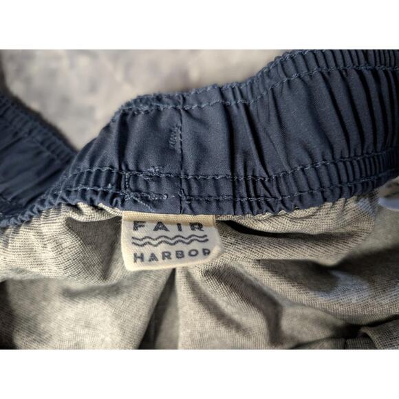 Fair Harbor Men's XL 8" The Anchor Seapine Compression Performance Board Shorts - Picture 3 of 6
